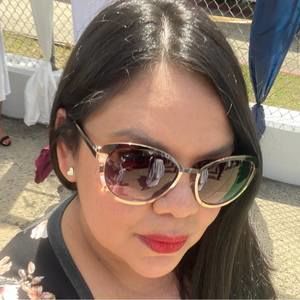 Meet your Posher, Alicia